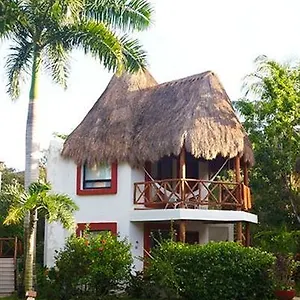 las-palapas.tulum-hotels.net/